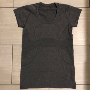 Lululemon Grey Crewneck Yoga t-shirt M